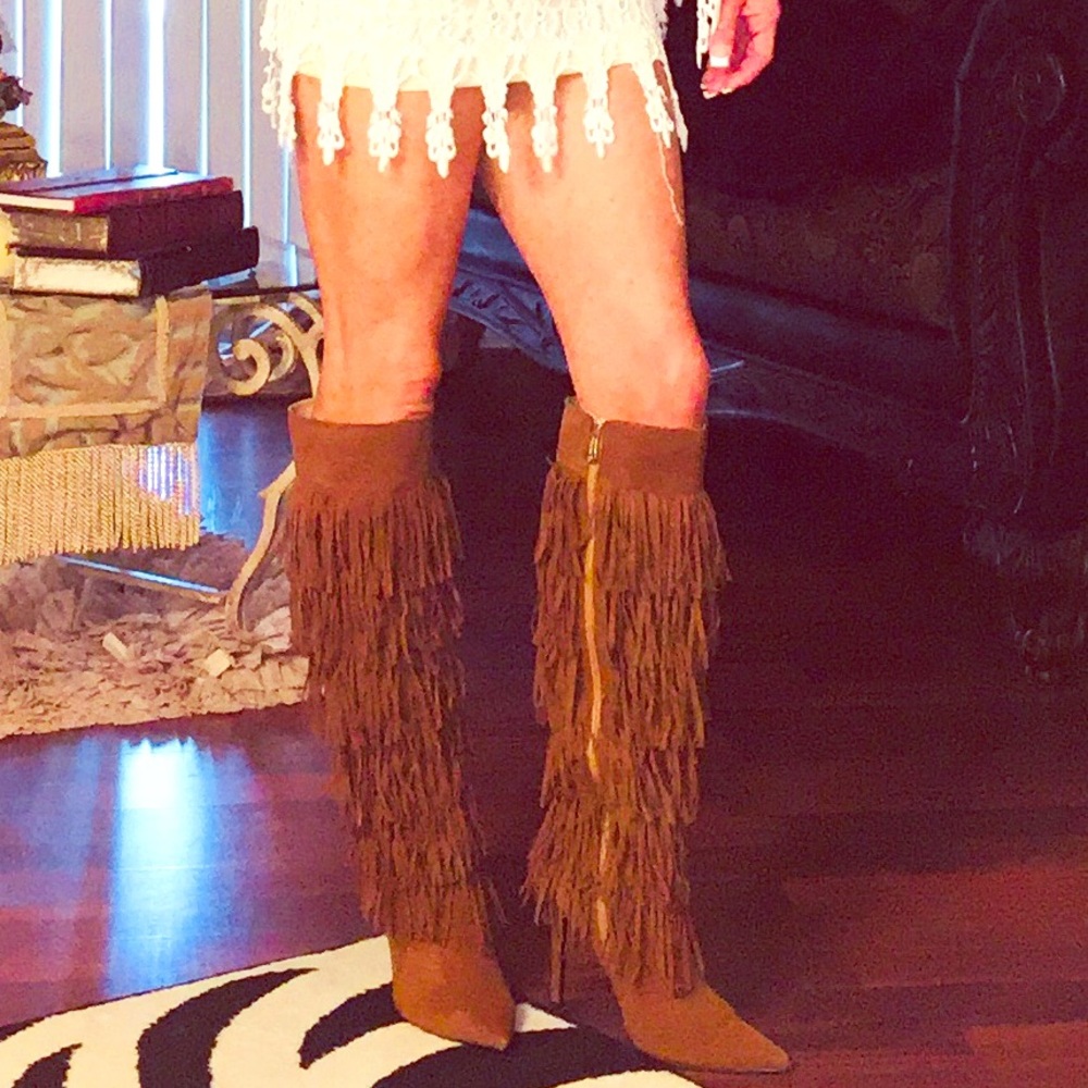 🎀 Brand New🎀 knee high 6 Layer Fringe Boots
